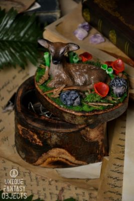 Drewniane pudełko z leśnymi zwierzętami (Unique Fantasy Objects)