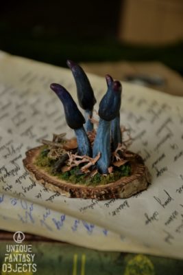 Magiczne niebieskie gliniane grzybki na półkę lub biurko