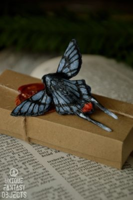 Brosza z rzeźbą motyla (Unique Fantasy Objects)