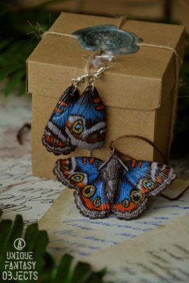 Wisiorek i kolczyki z motylem i skrzydłami (Unique Fantasy Objects)