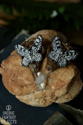 Kolczyki z motylami i kryształem górskim (Unique Fantasy Objects)