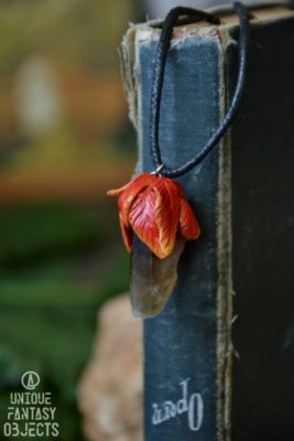 Naszyjnik z kwarcem dymnym i liśćmi (Unique Fantasy Objects)