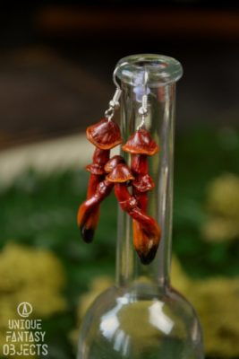Wiszące kolczyki z czerwonymi grzybami (Unique Fantasy Objects)