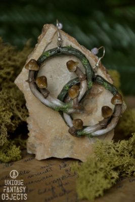Okrągłe kolczyki z brązowymi grzybami (Unique Fantasy Objects)