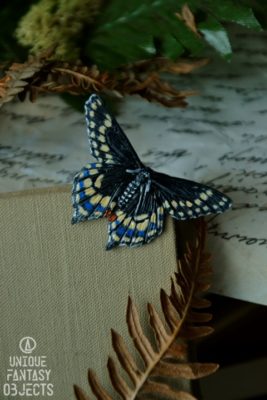 Broszka czarny paź królowej (Unique Fantasy Objects)