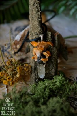 Naszyjnik z kurkami i cytrynem (Unique Fantasy Objects)