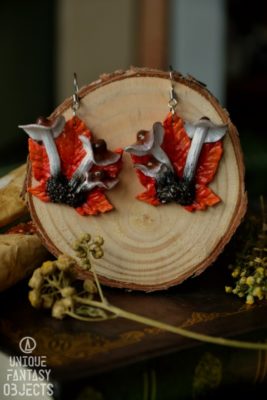 Kolczyki z brązowymi grzybami na liściu (Unique Fantasy Objects)