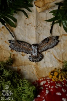 Naszyjnik z puchaczem i kamieniem księżycowym (Unique Fantasy Objects)