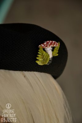 Broszka z paprocią i muchomorem (Unique Fantasy Objects)