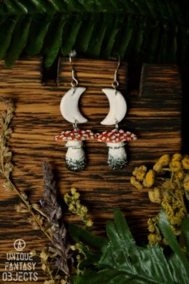 Wiszące kolczyki z muchomorami i księżycami (Unique Fantasy Objects)