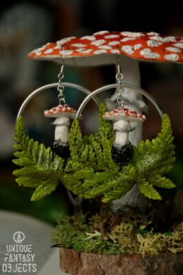 Kolczyki z rzeźbami muchomorów i paproci (Unique Fantasy Objects)