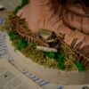 Świecznik chatka na kurzej nóżce (Unique Fantasy Objects)