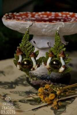 Kolczyki z rzeźbami brązowych grzybów i paprocią (Unique Fantasy Objects)