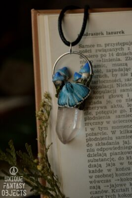 Naszyjnik z motylem i kryształem górskim (Unique Fantasy Objects)