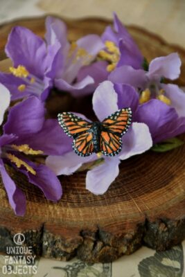 Regulowany pierścionek z motylem danaid wędrowny (Unique Fantasy Objects)