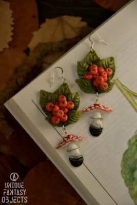 Kolczyki z wiszącymi muchomorami i jarzębiną (Unique Fantasy Objects)
