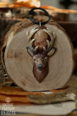 Naszyjnik z jeleniem i agatem koronkowym (Unique Fantasy Objects)