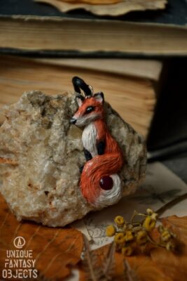 Naszyjnik z lisem i agatem brazylijskim (Unique Fantasy Objects)