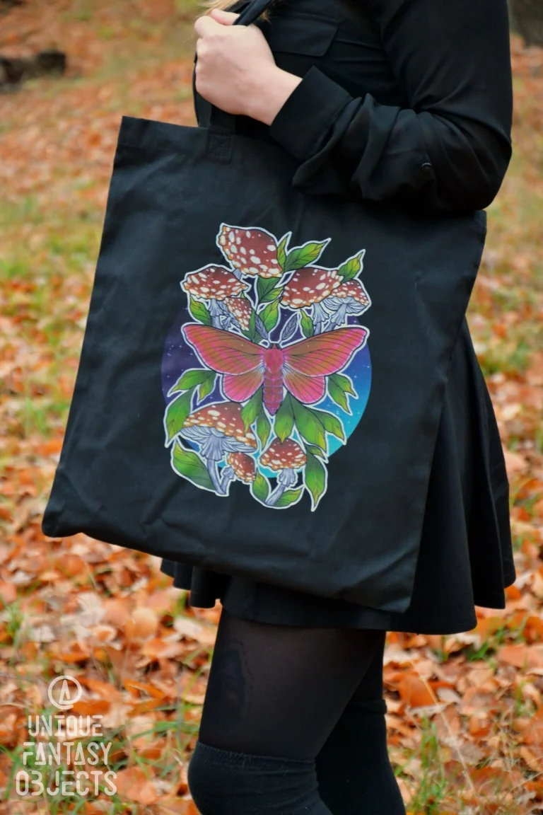 Torba bawełniana z muchomorami i ćmą (Unique Fantasy Objects)