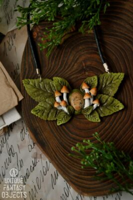 Ozdobny naszyjnik z jaspisem krajobrazowym i grzybkami (Unique Fantasy Objects)