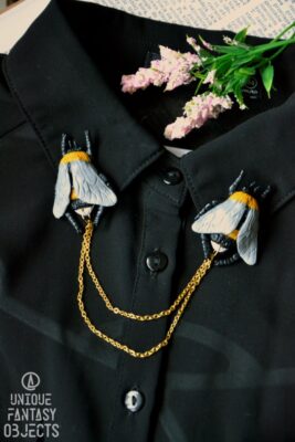 Przypinka do kołnierzyka z rzeźbą trzmiela (Unique Fantasy Objects)