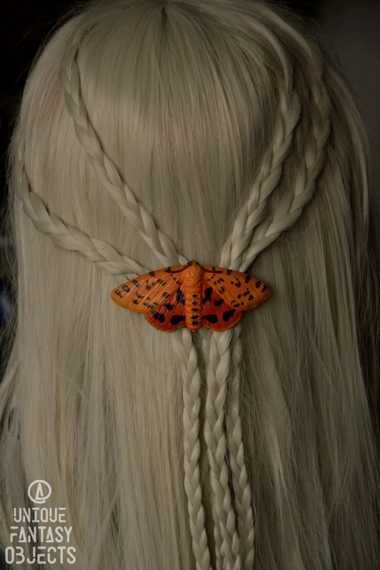 Spinka z motylem niedźwiedziówka purpurka (Unique Fantasy Objects)