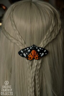 Spinka do włosów z motylem niedźwiedziówka włodarka (Unique Fantasy Objects)