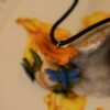 Naszyjnik z rzeźbami kurek, ważek i jaspisem (Unique Fantasy Objects)