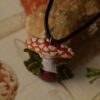 Naszyjnik z muchomorem, gąsienicami i mokaitem (Unique Fantasy Objects)