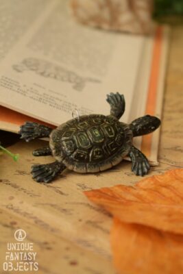 Naszyjnik z żółwiem błotnym (Unique Fantasy Objects)