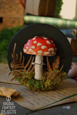 Ozdoba na ścianę z małym muchomorem (Unique Fantasy Objects)