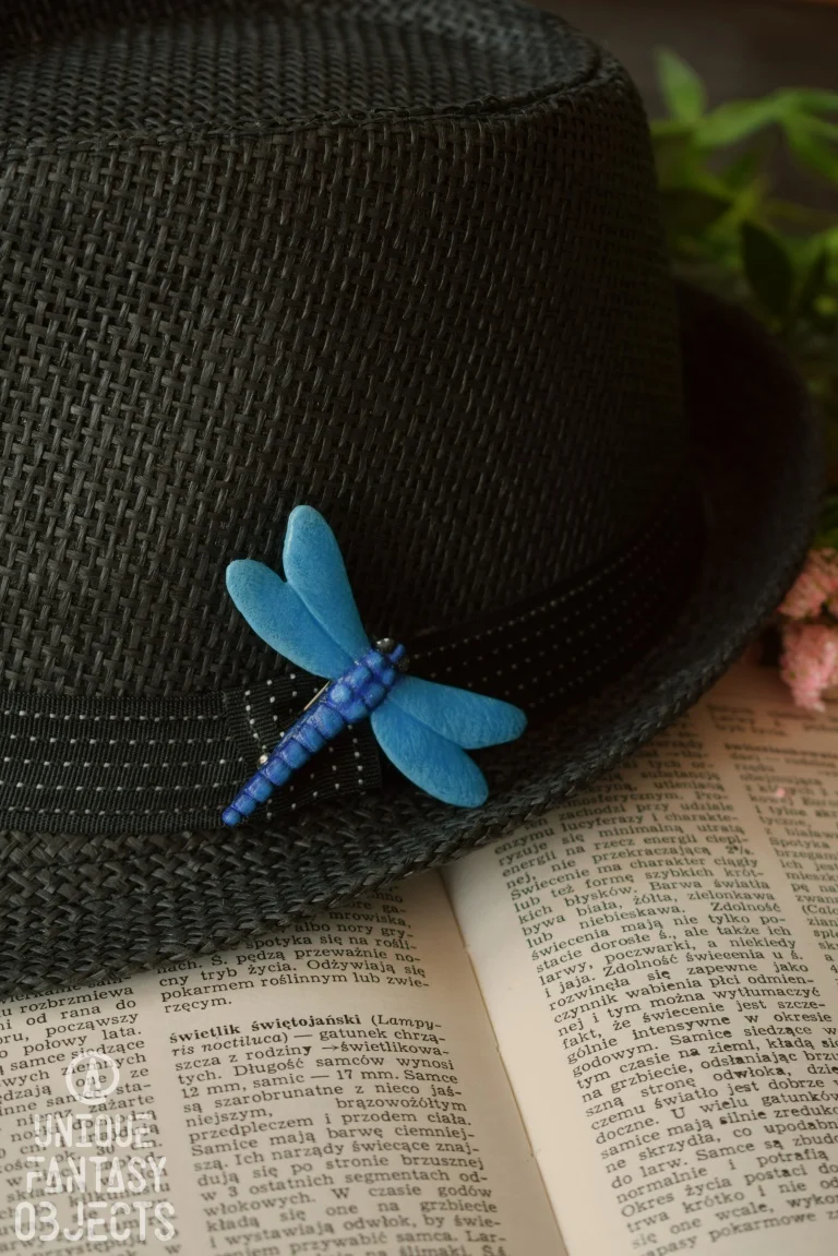 Broszka ze świtezianką błyszczącą (Unique Fantasy Objects)