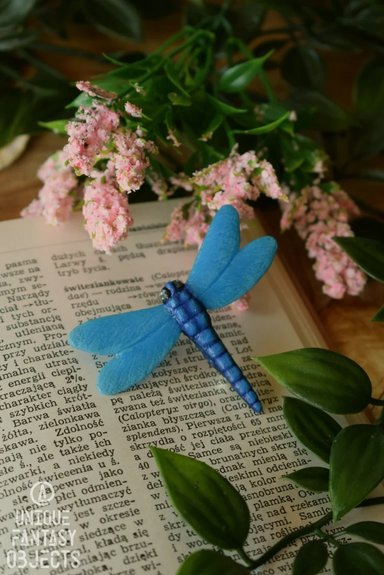 Broszka ze świtezianką błyszczącą (Unique Fantasy Objects)