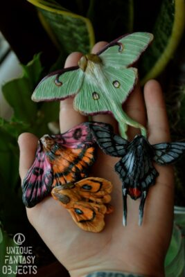 Broszki z motylami (Unique Fantasy Objects)