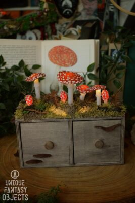 Szufladki ozdobione świecącymi muchomorami (Unique Fantasy Objects)