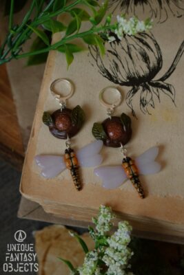 Wiszące kolczyki z ważką i piaskowcem (Unique Fantasy Objects)