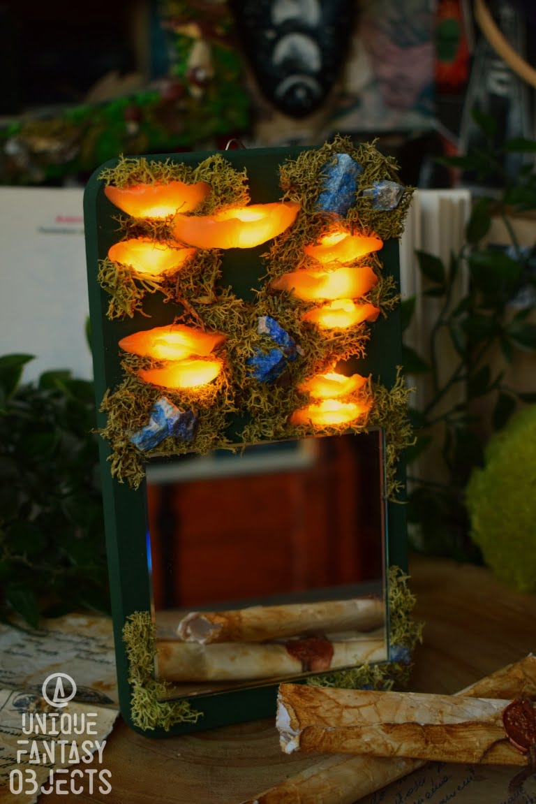 Luterko ozdobione świecącymi pomarańczowymi grzybkami (Unique Fantasy Objects)