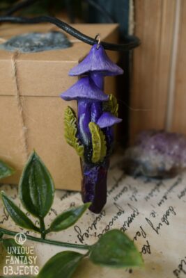 Naszyjnik z fioletowymi gzrybami i kwarcem tytanowym (Unique Fantasy Objects) (1)