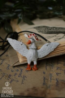 Naszyjnik z gęsią w kapeluszu muchomora (Unique Fantasy Objects) (1)
