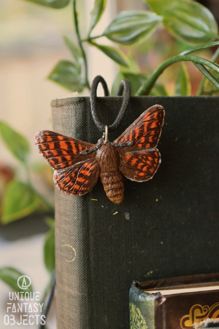 Naszyjnik z rzeźbą motyla przeplatka atalia (Unique Fantasy Objects)