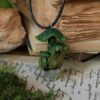 Naszyjnik z zielonymi grzybami i awenturymem (Unique Fantasy Objects)