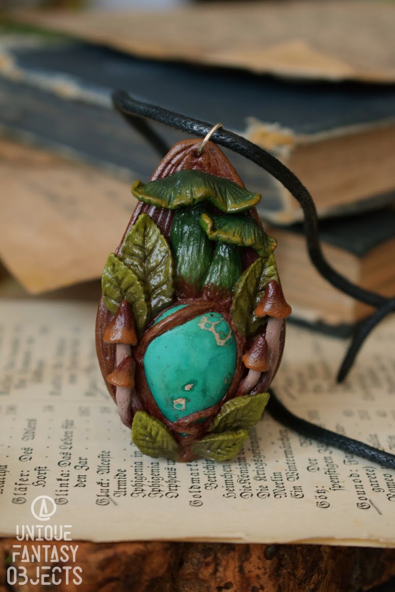 Naszyjnik z zielonymi grzybkami i jaspisem (Unique Fantasy Objects)