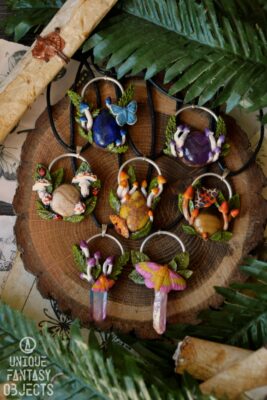 Naszyjniki z motylami i grzybami (Unique Fantasy Objects)