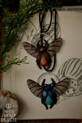 Naszyjniki z żukami (Unique Fantasy Objects)