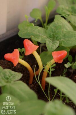 Pomarańczowy grzybek do doniczki (Unique Fantasy Objects)