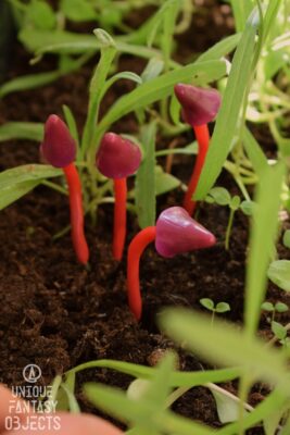 Różowy grzybek do doniczki (Unique Fantasy Objects)