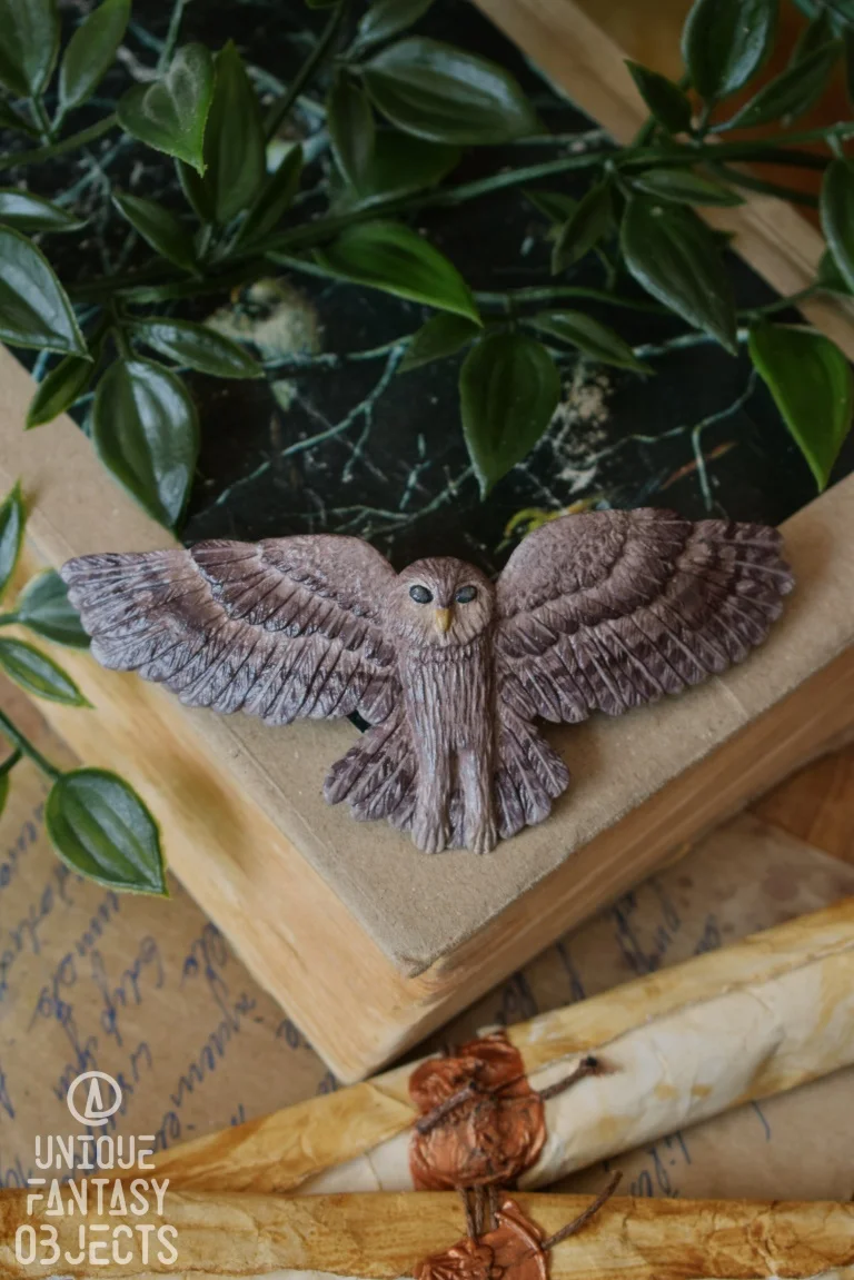 Spinka do włosów z rzeźbą puszczyka (Unique Fantasy Objects)