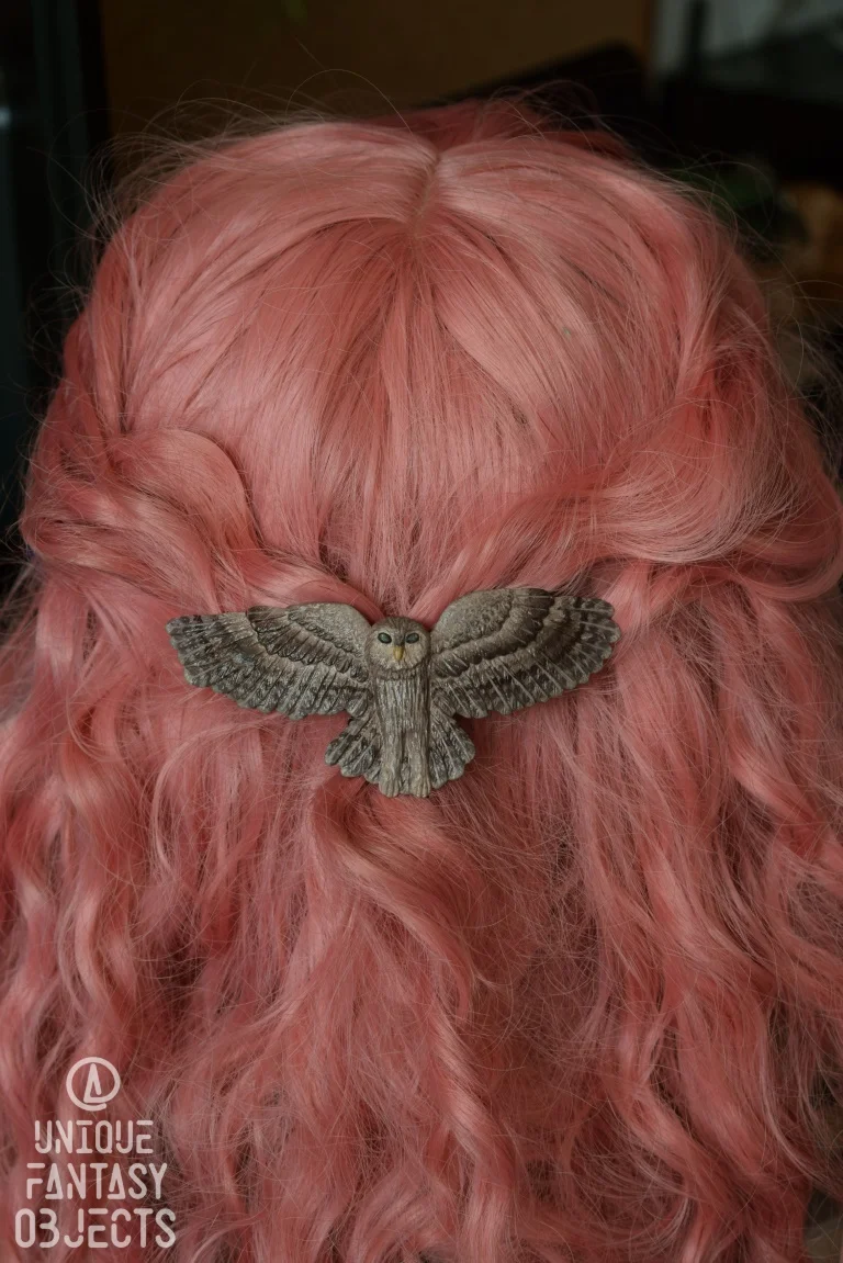 Spinka do włosów z rzeźbą puszczyka (Unique Fantasy Objects)