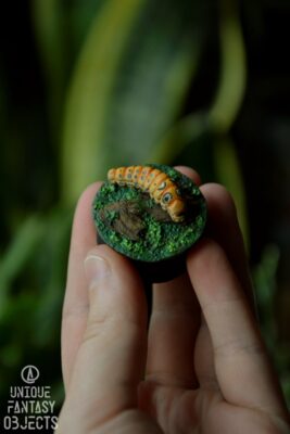 Tunel do uszu z gąsienicą (Unique Fantasy Objects)