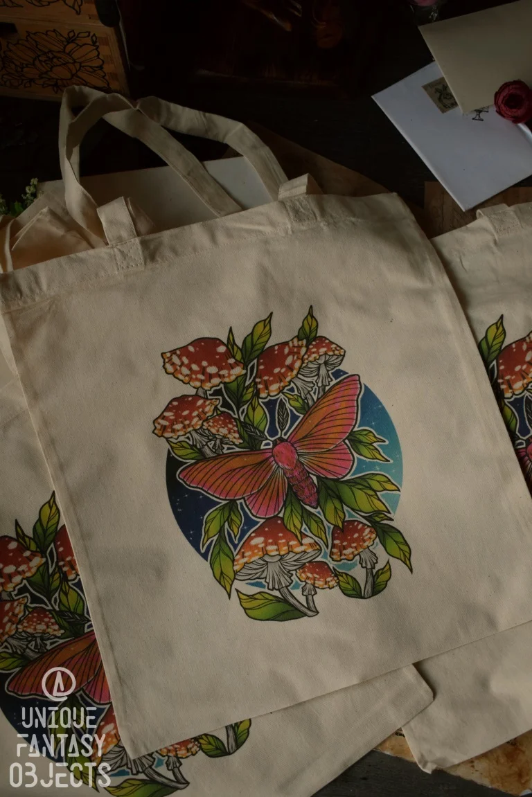 Bawełniana torba z muchomorami i ćmą (Unique Fantasy Objects)